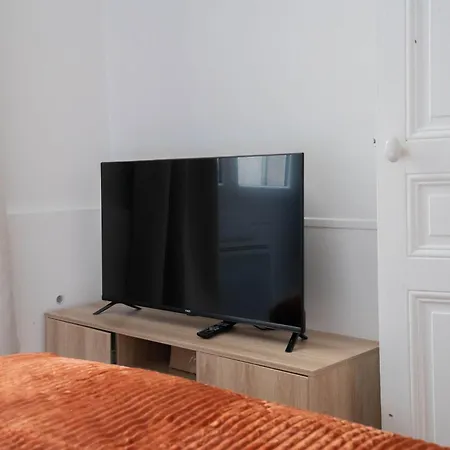 Terrasse Metro Pierre Lachaise - 3p